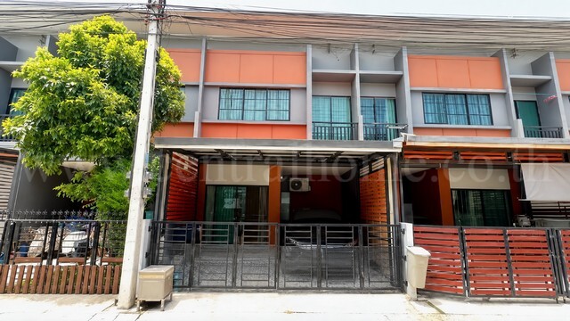 ทาวน์โฮม หมู่บ้าน สิริเพลส นวนคร (ติดโรงเกลือ) พร้อมอยู่ราคาถูกมาก