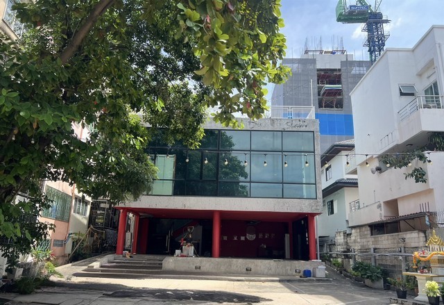 ให้เช่าตึกสำนักงาน 2.5 ชั้น ตึกสแตนด์อโลน ถนน ประชาสงเคราะห์ 33 ย่านดินแดง เหมอะทำสำนักงานออฟิศ และกิจการอื่นๆ