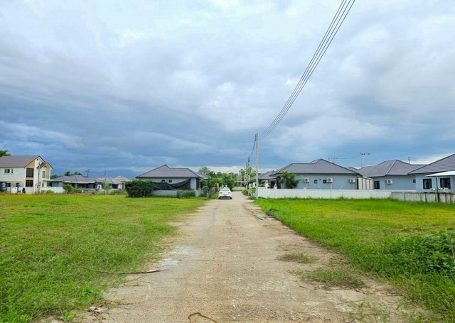 ที่ดินจัดสรรพร้อมสร้างบ้าน ทำเลดี เดินทางสะดวก สันทราย