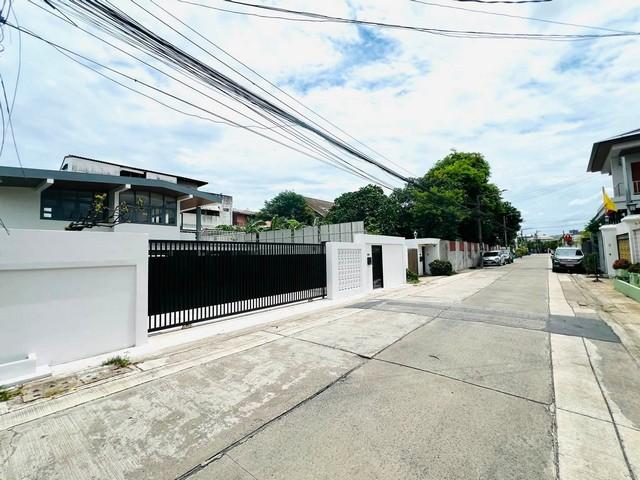 ขายบ้านเดี่ยว 2 ชั้น 111 ตร.ว. รีโนเวทใหม่ ย่านประชานิเวศน์ 1 ใกล้ตลาดบองมาเช่