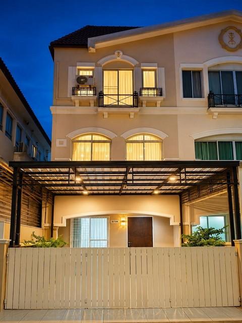 ขายทาวน์โฮม 3 ชั้น 20.6 ตร.ว. โครงการบ้านกลางเมือง The Royal Monaco ศรีนครินทร์ 24
