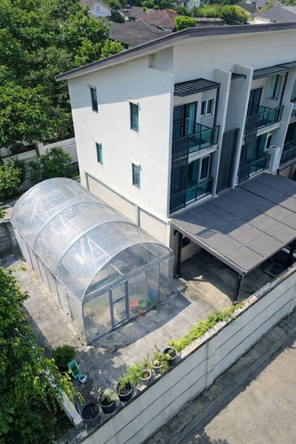 เซ็นทรัล เวสเกต 900 ม. เซ็นทรัล เวสเกต 900 ม. ใกล้ MRT ตลาดบางใหญ่ 900 ม.หลังริม ทาวน์โฮมหรู 3นอน 3น้ำ รัตนาธิเบศร์   29 ตร.ว. 350 ตร.ม.