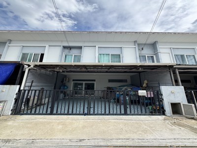 สภาพบ้านดี ขายถูกมาก! ทาวน์โฮม คาซ่า ซิตี้ วัชรพล - เพิ่มสิน (Casa City Watcharapol - Permsin) เดินทางสะดวกใกล้ทางด่วน และสนามบินดอนเมือง
