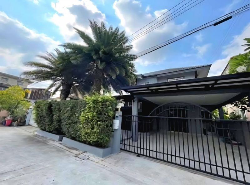 ขาย บ้านเดี่ยว 2 ชั้น หมู่บ้านอุ่นรัก นาคนิวาส 15 ทำเลลาดพร้าว ใกล้ Central EastVille ซอยนาคนิวาศ 15