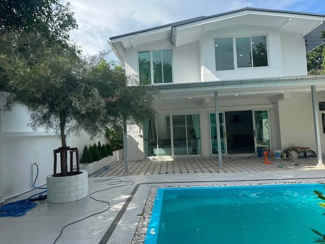 BH4299 ให้เช่าบ้านเดี่ยว Pool Villa ใกล้ BTS อ่อนนุช เพียง 800 เมตร บ้านพร้อมสระว่ายน้ำ เฟอร์นิเจอร์ครบ พร้อมอยู่