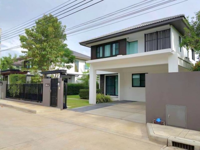 ให้เช่าทำเลดี หมู่บ้านมัณฑนา บางนา กม.7 ซอยราชวินิตบางแก้ว ใกล้เมกาบางนา โทร  095-164-2956