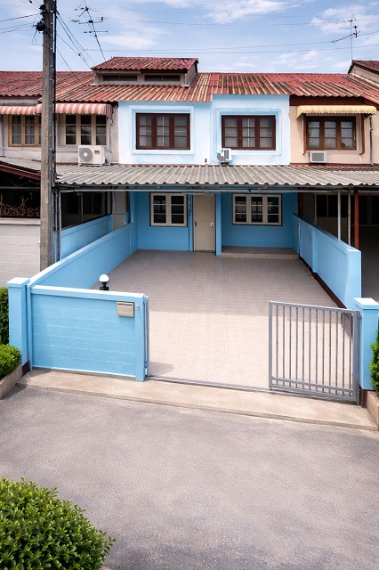 ถูกที่สุดในฝั่งธนบุรี เพชรเกษม69 ให้เช่า ทาวน์โฮมใหญ่มาก 2ชั้น เลียบคลองฝั่งเหนือ12 2นอน  เอกชัย บางบอน  160 ตรม. 20ตรว.