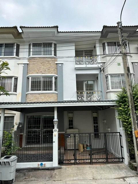 ขายทาวน์โฮม 3 ชั้น หมู่บ้านศุภาลัย วิลล์ เอกมัย-รามอินทรา ซอยนวลจันทร์ 64