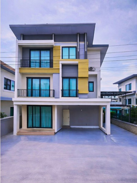 สายไหม  วัชรพล-สุขาภิบาล5 28-34  3 ชั้น 4 น้ำ 50 ตร.ว. 200 ตร.ม. คฤหาสน์ 5นอน ให้เช่า1.3 กม.แยกจตุโชติ