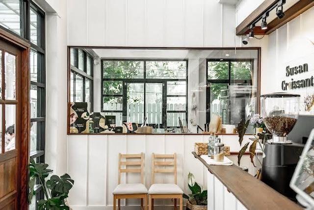 HR 9508 ให้เช่าอาคารพาณิชย์ 2 ชั้น สุขุมวิท 63 ซอยเอกมัย 24 ทำเลศักยภาพ ใกล้ถนนใหญ่ เหมาะทำธุรกิจและออฟฟิศ