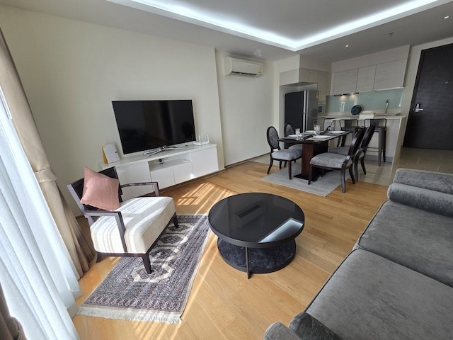 H Sukhumvit 43 Spacious Clean 10th Floor BTS Phrom Phong
