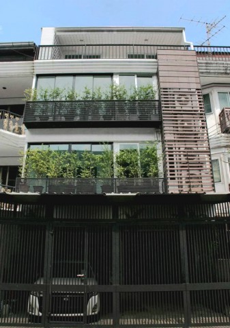 #ให้เช่าบ้าน 4 ชั้น ใจกลางอารีย์-พญาไท ซอยพหลโยธิน8 #เหมาะสำหรับทำAir-BNB ออฟฟิต  #ใกล้BTSอารีย์ 095-164-2956  RR