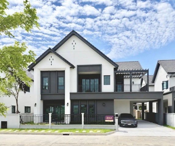 BH4399 ให้เช่าและขายบ้าน Centro Bangna Phase 2 แปลงมุม หน้าบ้านวิวสวน ติด Mega Bangna
