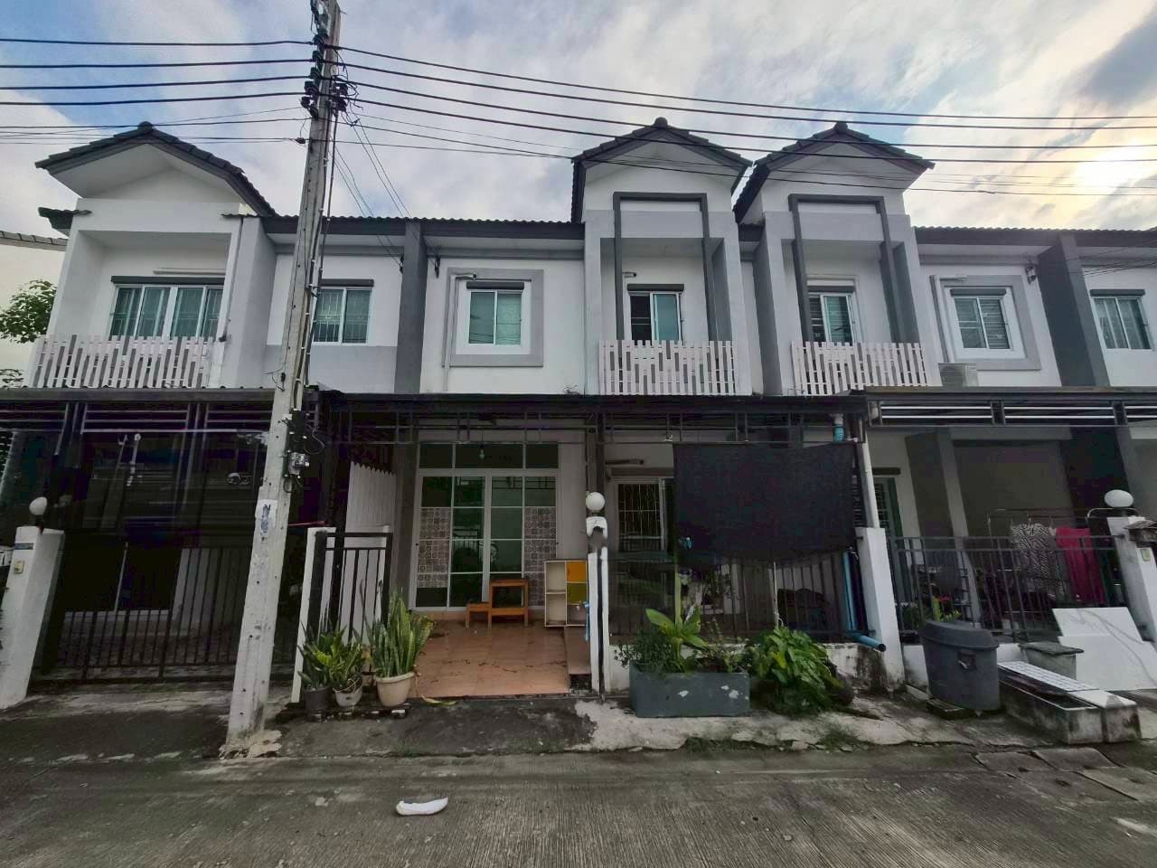 ขาย ทาวน์เฮ้าส์ ไลโอนอฟ ดอนเมือง เขต ดอนเมือง จังหวัด กรุงเทพมหานคร