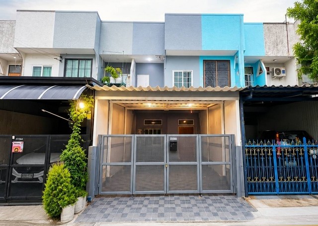 ขายทาวน์เฮ้าส์2 ชั้น ราคา 2490000-รีโนเวทใหม่ทั้งหลัง 21.2ตร.ว.  ดอนเมืองซ.เทิดราชัน41