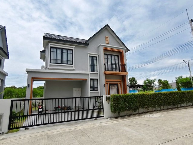 บ้านใหม่มือ1  Luxury Modern | Centro One พานทอง ชลบุรี
