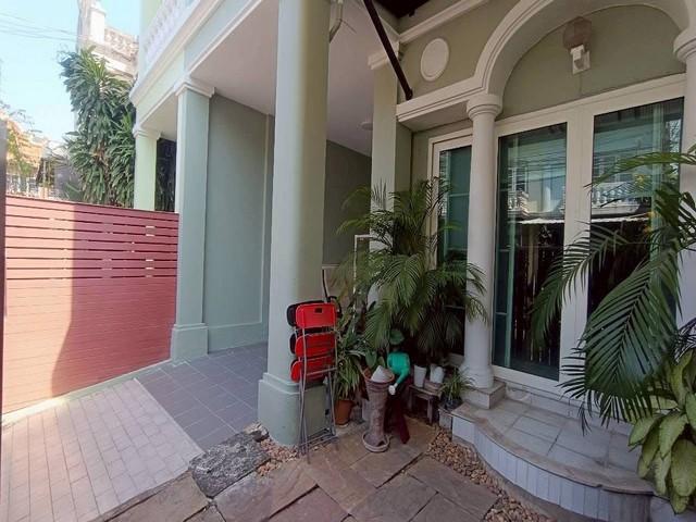 HR 9564 ให้เช่าทาวน์เฮ้าส์ 2 ชั้น 4 ห้องนอน หมู่บ้านสุขุมวิทการ์เด้น ซิตี้ 2 ซอยสุขุมวิท 54 ใกล้ BTS อ่อนนุช