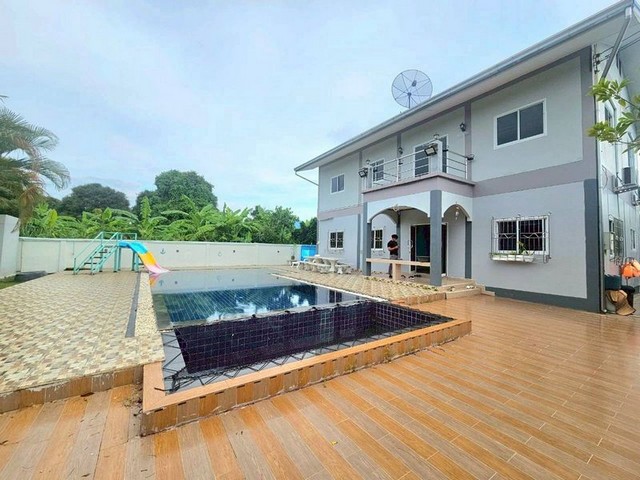 ขายรีสอร์ทสัตหีบ พีพีเฮ้าส์ พร้อมบ้านพลูวิลล่า ทำเลดี ใกล้แหล่งท่องเที่ยว FP-H01774