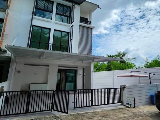 HR 10365 ให้เช่าทาวน์โฮม 3ชั้นหลังมุม มีพื้นที่ด้านข้าง 3 ห้องนอน อารียา แมนดารีน่า สุขุมวิท77 ใกล้ MRT ศรีนุช