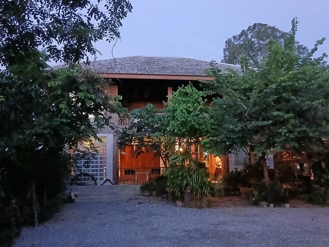 สรรหาทรัพย์ดีเพื่อคนไทย ให้เช่าบ้านไม้ถ่ายหนังถ่ายละคร MV โฆษณา หนังสั้น คอนเท้นท์ บ้านสวยวิวทุ่งนา ไทรน้อย 0968821857