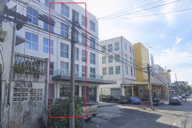 MRTลำสาลี 900 ม. เดอะมอลล์ บางกะปิ ใกล้แฮปปี้แลนด์300 ม. 15 ตร.ว. 210 ตร.ม. 800ม. ถนนลาดพร้าว 117-121 อาคารพาณิชย์ให้เช่า 1-2นอน 2 ห้องน้ำ