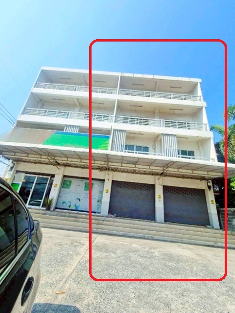 อาคาร 4 ชั้น ลาดสวาย คลองสี่ ใกล้  รถไฟฟ้า BTSคูคต 3.86กม. 40 ตร.ว. 640 ตร.ม.วัดสายไหม อาคารพาณิชย์ 4นอน 4น้ำ