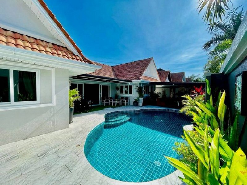 ขาย พูลวิลล่าหรู View Talay Villa จอมเทียน พัทยา แต่งสวยบรรยากาศรีสอร์ต TP-H2470
