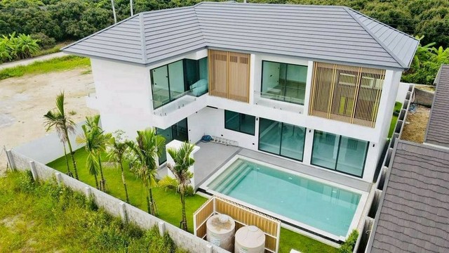 พูลวิลล่า วิวดอยสุเทพ เดินทางสะดวก สนามหญ้าหน้าบ้าน เมืองเชียงใหม่