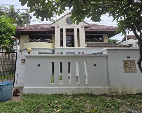 ให้เช่าบ้านเดี่ยว2ชั้น 150ตรว. อยู่ถ.พัฒนาการ69 ใกล้ซีคอนสแควร์ พาราไดซ์พาร์ค