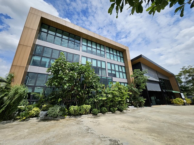 ขาย อาคารสำนักงาน ลำลูกกา คลอง 5 ขนาด 1 ไร่ 1 งาน อาคาร 1000 ตร.ม. พร้อมโกดัง 300 ตร.ม.  พร้อมที่จอดรถกว่า 20 คัน 58000000 บาท