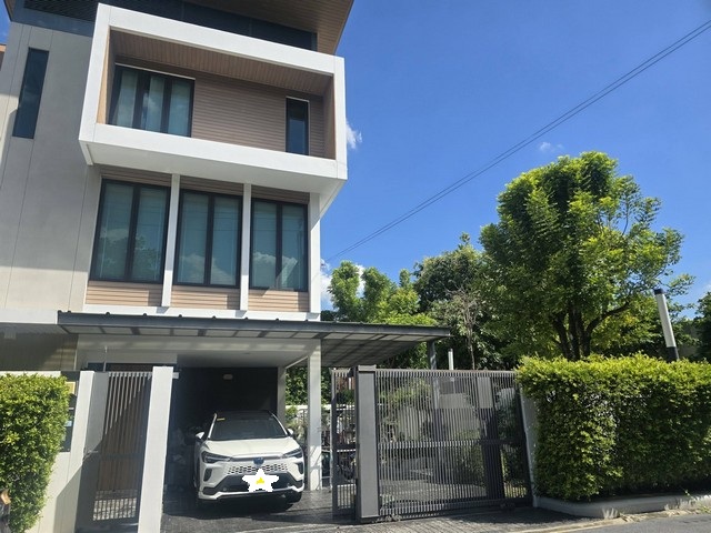 T26-1058 ให้เช่า บ้าน โครงการ The AVA residence สุขุมวิท 77 ชั้นทั้งหมด 3 ชั้น ใกล้กับ ใกล้ MRT ศรีนุช 115000 บาทต่อเดือน