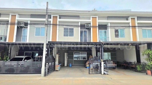 ทาวน์โฮม พลีโน่ ศรีนครินทร์ ศรีด่าน 22 ถนนเมน ต่อเดิมเต็ม พร้อมอยู่ ใกล้ MRT สถานีศรีลาซาล