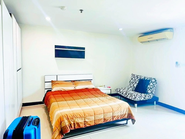 BTSบางนา 600 ม.ใกล้ไบเทค บางนา 800 ม ให้เช่าคอนโดรีเจ้นท์โฮม 7/1 41ตร.ม.1 นอน 1 น้ำ ตึก A ชั้น 4 เฟอร์นิเจอร์ครบ ใกล้ทางด่วนสรรพาวุธ