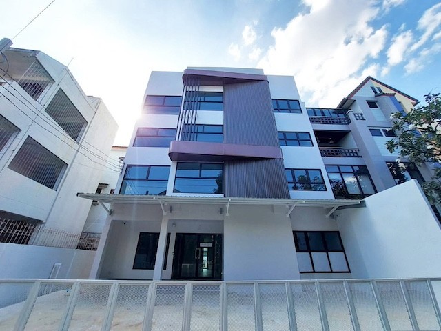 BH4394 Office for Rent ให้เช่าอาคารสำนักงาน 4 ชั้น วิภาวดีรังสิต 17 ใกล้ห้าแยกลาดพร้าว BTS หมอชิต MRT จตุจักร