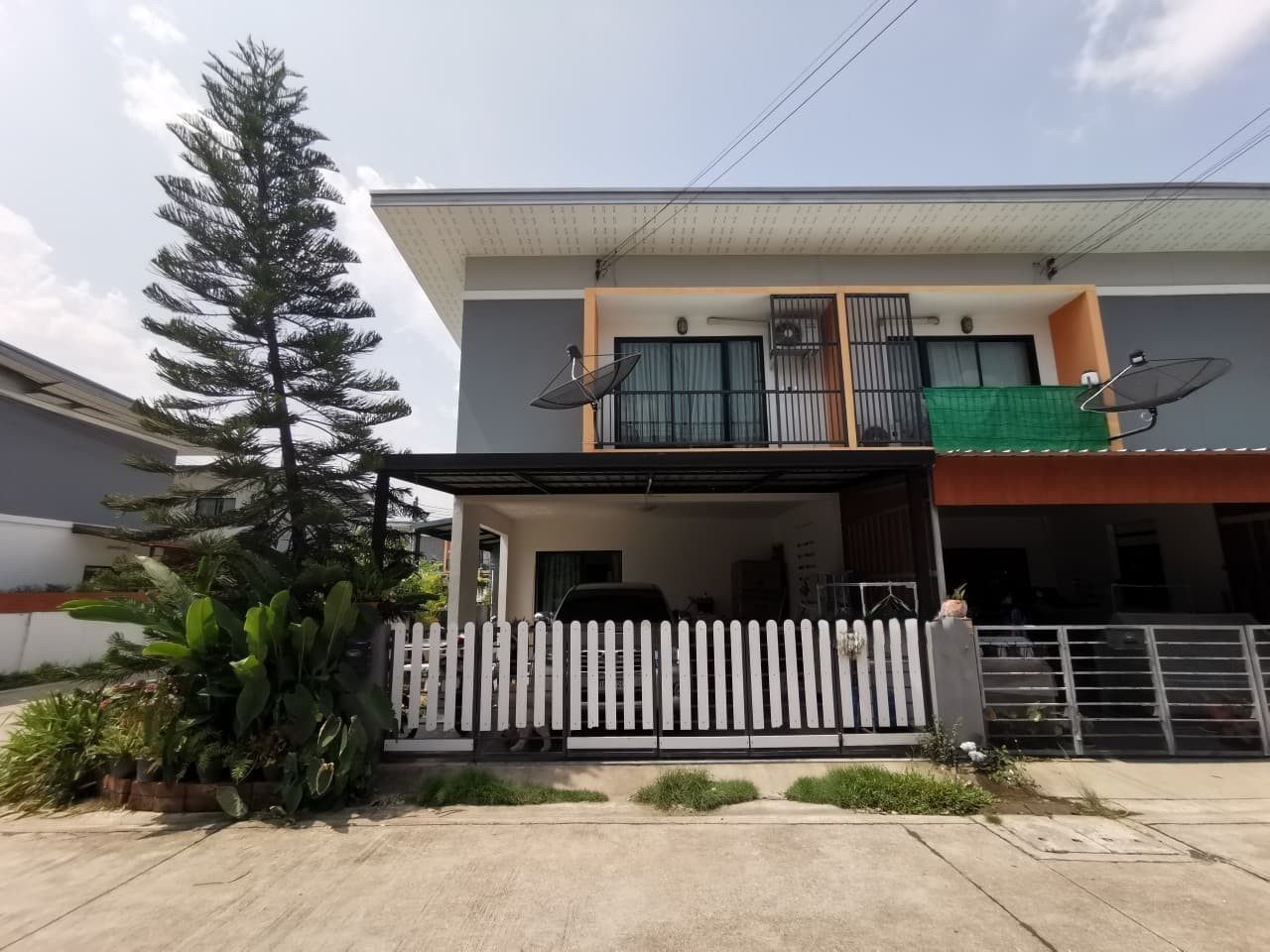 ขาย ทาวน์เฮ้าส์ มณีรินทร์ โมเดิร์น โฮม อำเภอ ศรีราชา จังหวัด ชลบุรี