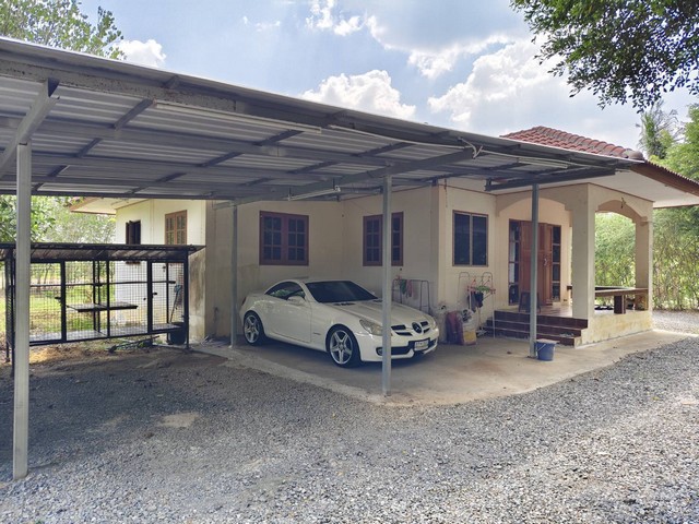 ขายบ้าน พร้อมที่ดิน  อ.บ้านค่าย จ.ระยอง เนื้อที่ 2 ไร่ 2 งาน 31 ตารางวา