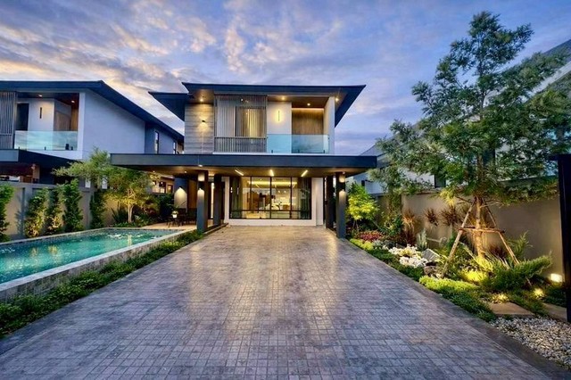 บ้านเดี่ยว 2 ชั้น สไตล์โมเดิร์น หิ้วกระเป๋าเข้าอยู่ หางดง