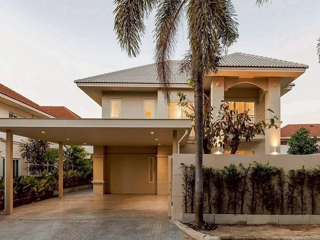 Pool Villa ทำเลทอง ฟังก์ชันครบ บรรยากาศส่วนตัว สันทราย