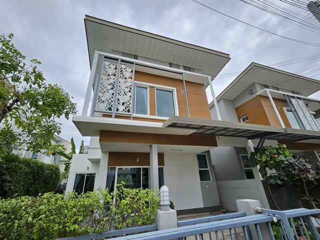 ขายบ้านแฝด Le Neo Prime แพรกษา เทพารักษ์ 40.1 ตร.ว. 4 ห้องนอน เฟอร์นิเจอร์ครบ พร้อมอยู่ ราคา 4390000 บาท