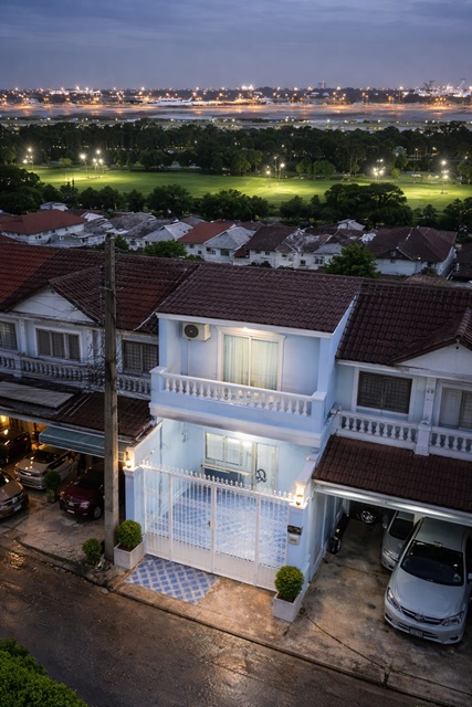 ใกล้สนามบินดอนเมือง ทาวน์เฮ้าส์ 2 ชั้น 3 นอน 2 น้ำ 24 ตร.ว.ใกล้แหล่งชุมชนติดดถนนวิภาวดีรังสิต BTS แยก คปอ.