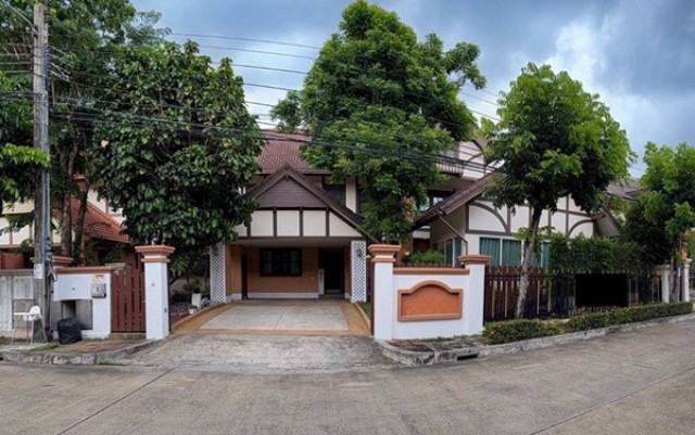 ขาย #บ้านเดี่ยว หมู่บ้าน ลัดดารมย์ เอกมัย-รามอินทรา ถนนประดิษฐ์มนูธรรม #ใกล้เซ็นทรัลอีสวิลล์ #ใกล้แฟชั่นไอส์แลนด์
