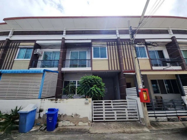 ขายทาวน์เฮ้าส์ ทรัพย์ทวีวิลเลจ ประชาอุทิศ 90  สมุทรปราการ