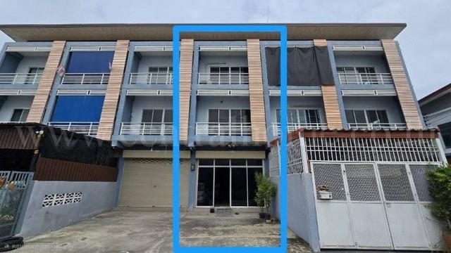 อาคารพาณิชย์ 3 ชั้น ซอย รังสิต-นครนายก 24 ทำเลดี ถูกมาก
