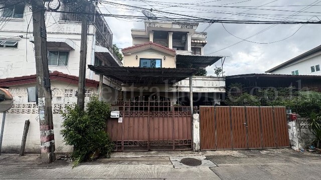 ทาวน์เฮ้าส์ ซอย รัตนาธิเบศร์ 19 นนทบุรี ทำเลดี ราคานายทุน