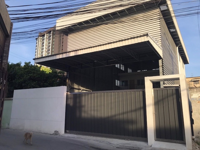 BST973 | ให้เช่าโกดัง เนื้อที่ 80 ตารางวา เพชรเกษม 3 – ใกล้รถไฟฟ้าท่าพระ  โกดังสร้างใหม่ เดินทางสะดวก เข้าออกง่าย เพียง 200 เมตร