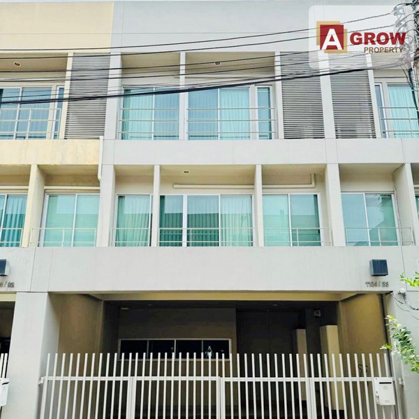 หมู่บ้านโนเบิล คิวบ์ พัฒนาการ ทำเลดี อยู่ตรงข้ามคลับเฮ้าส์ ในซอยมีอยู่ไม่กี่ยูนิต เพื่อนบ้านน่ารักทุกคน