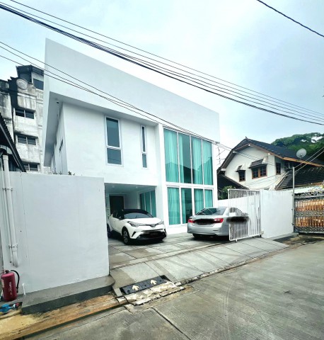 ขาย บ้านเดี่ยว 2 ชั้น ซอย รัชดา 32 บ้านรีโนเวทใหม่ Minimal style ตกแต่งพร้อมเข้าอยู่ ใกล้MRTลาดพร้าว 095-164-2956  AF