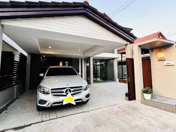 ให้เช่า  ขายบ้านเดี่ยว 2 ชั้นสไตล์รีสอร์ต ริมน้ำ หมู่บ้านมณียา เลียบทางด่วนรามอินทรา