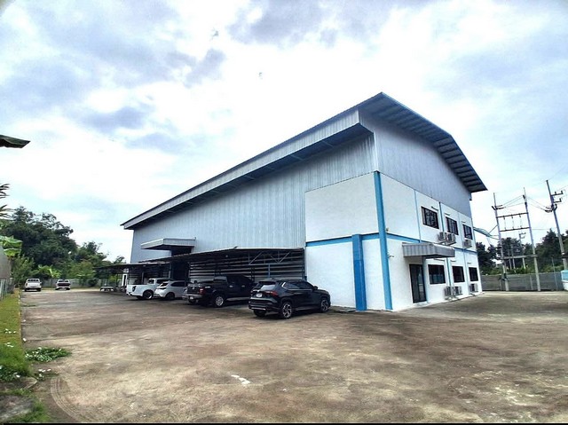ขายโรงงานบ้านบึงชลบุรี ขายโรงงานเนื้อที่ 2 ไร่พื้นที่สีเหลือง มีใบรง 4 โรงฉีด โรงแม่พิมพ์  พื้นที่อาคาร: 1067 ตารางเมตร