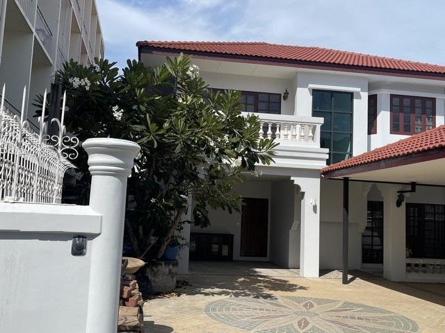 ให้เช่าบ้านเดี่ยว2ชั้นรีโนเวทใหม่ทั้งหลังย่านเมืองเก่าสามเสนเขตดุสิตถนนพระรามที่5ราชวิถี